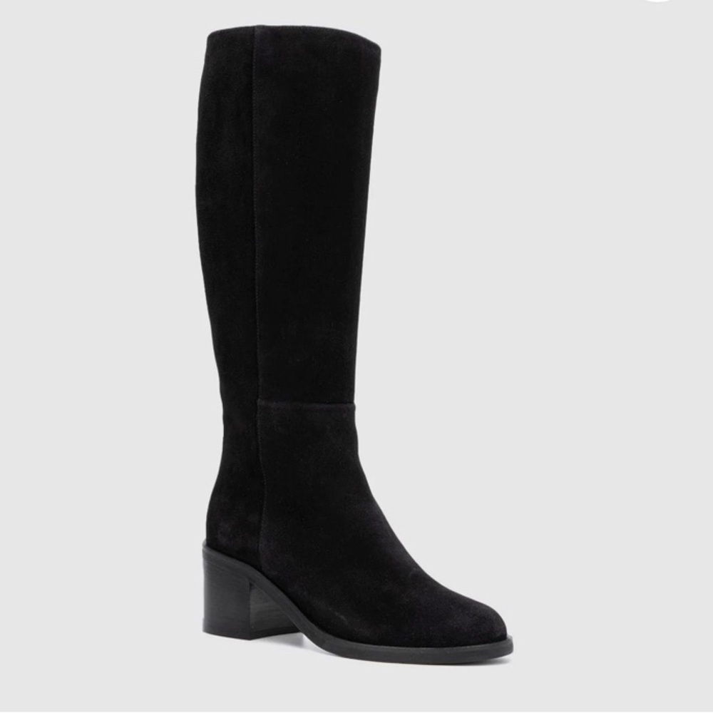 ISO!!! DO NOT BUY THIS LISTING!!!
Aquatalia Baia Weatherproof Boot
